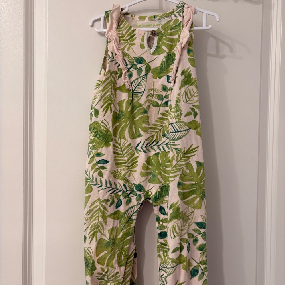 Burt's Bees Baby Green Leaf Print Bodysuit